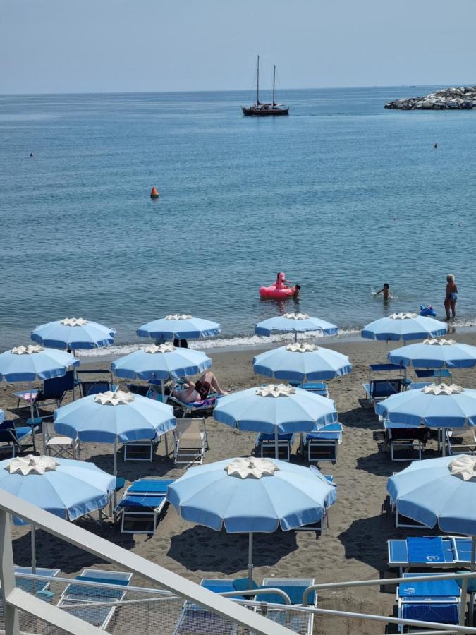 Albergo Stella Di Mare Lavagna Exterior foto