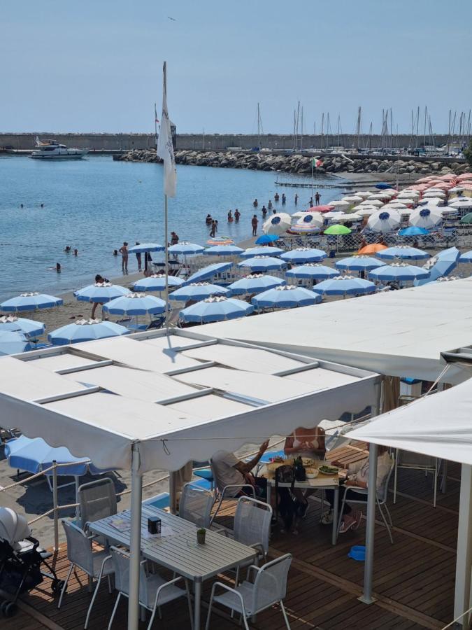Albergo Stella Di Mare Lavagna Exterior foto